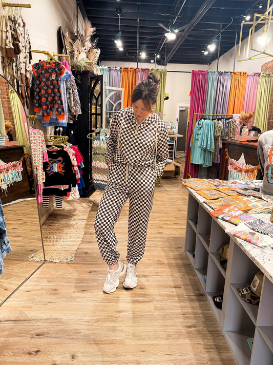 Classy in Checks Set